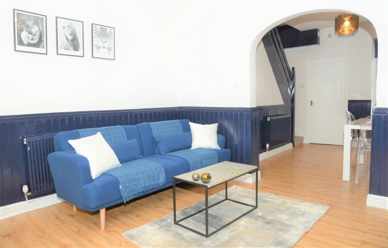 レクサム Florence Houseヴィラ エクステリア 写真
