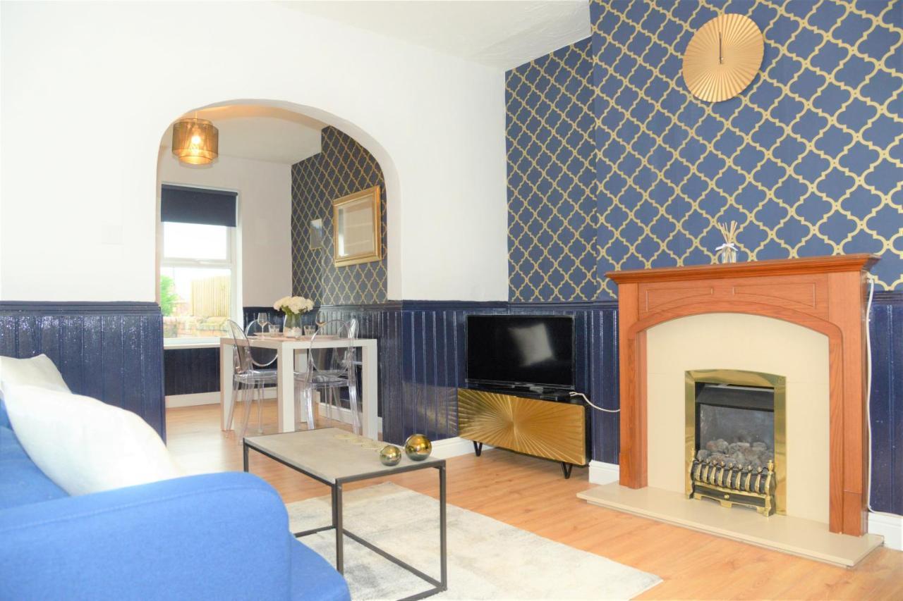 レクサム Florence Houseヴィラ エクステリア 写真