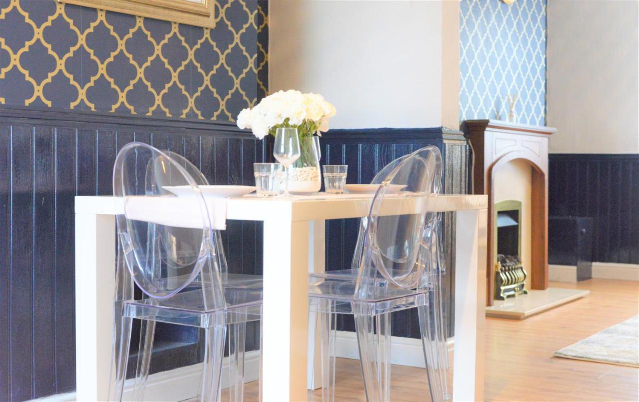 レクサム Florence Houseヴィラ エクステリア 写真